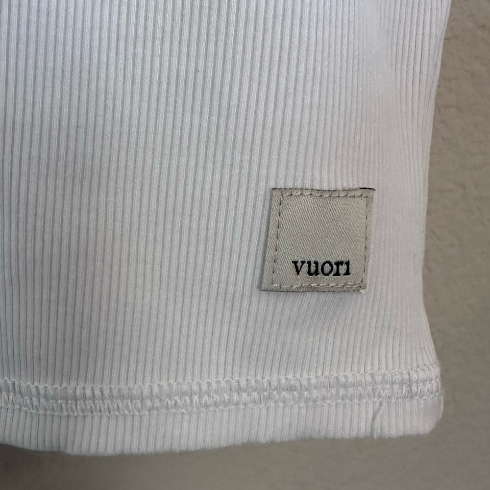 Vuori Women’s Pose Fitted Tee Short Sleeve Top Sz L White VW169 Athleisure - Picture 5 of 10